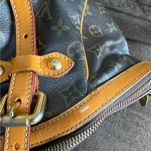 Louis Vuitton LV Shoulder Bag  Tivoli GM Brown Monogram - Picture 7 of 11